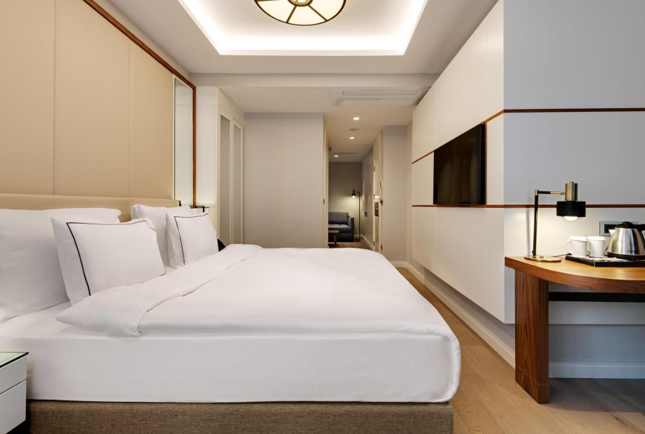 Gleam Collection Hotel Provincia di Provincia di Istanbul Esterno foto A room at the hotel