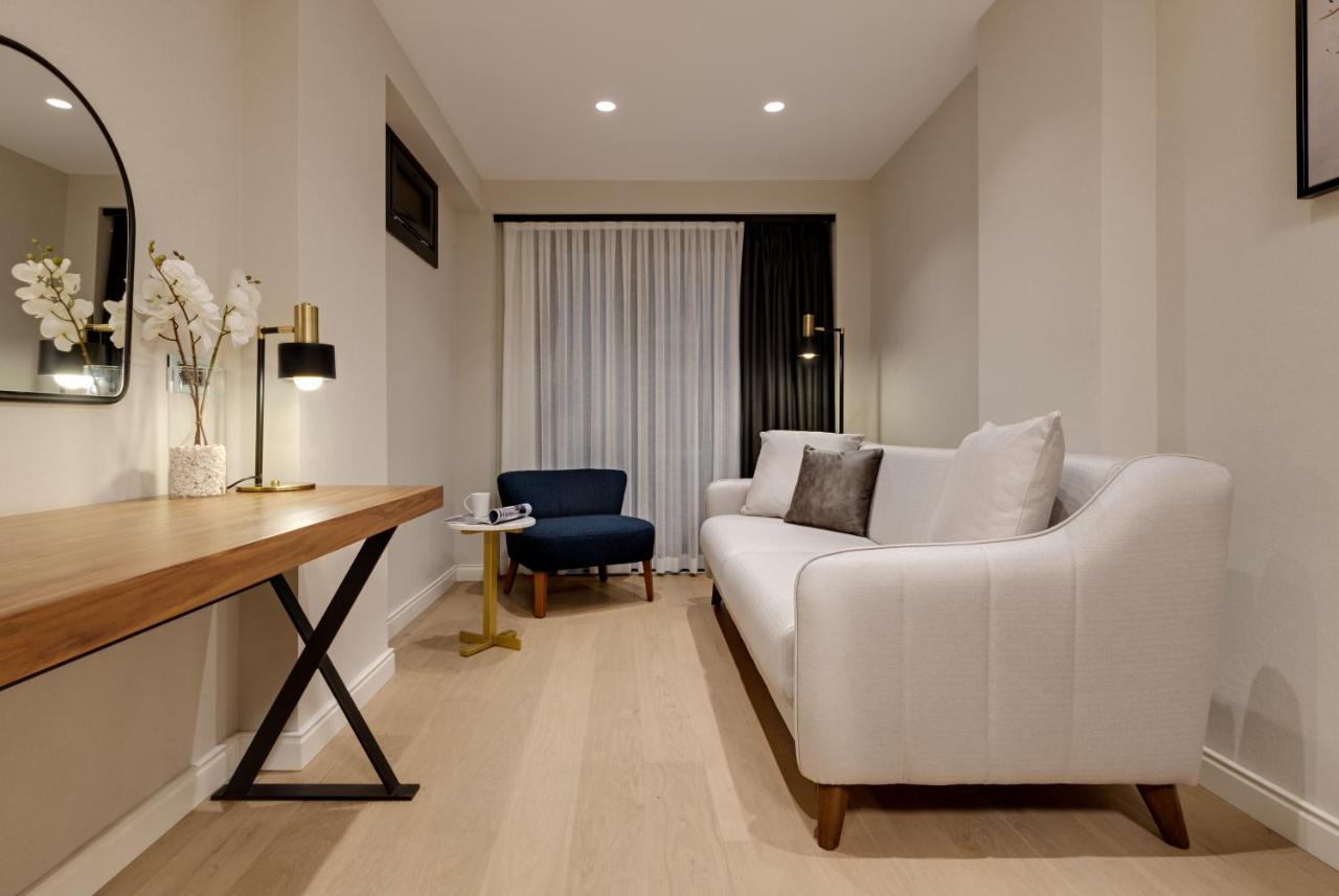 Gleam Collection Hotel Provincia di Provincia di Istanbul Esterno foto A living room in a micro apartment